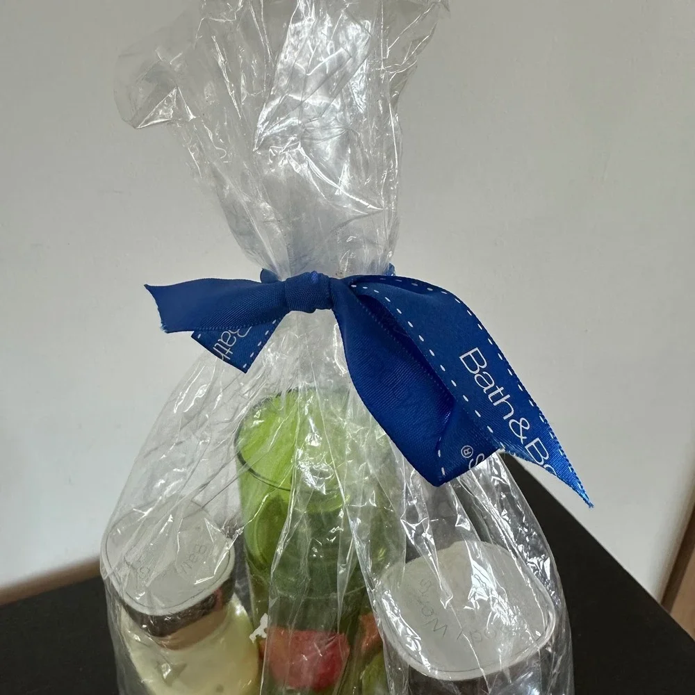 New Bath & Body Works Golden Pear & Brown Sugar 3 Piece Gift Set Mist Lotion Gel